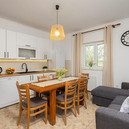 Holiday Residence Maja Katuni Eksteriør billede