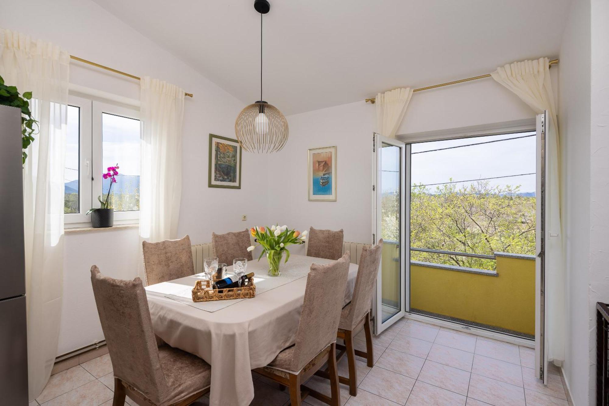 Holiday Residence Maja Katuni Eksteriør billede