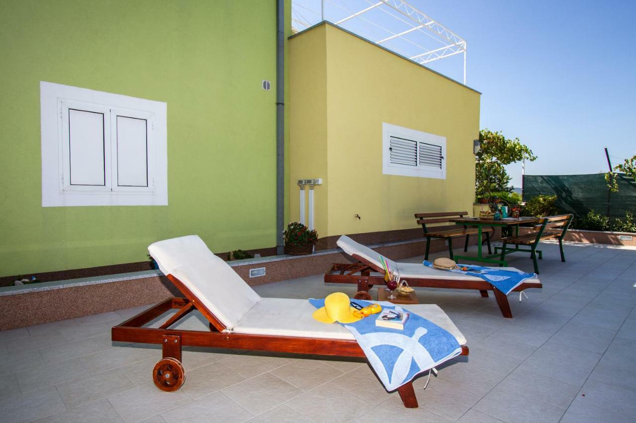 Holiday Residence Maja Katuni Eksteriør billede