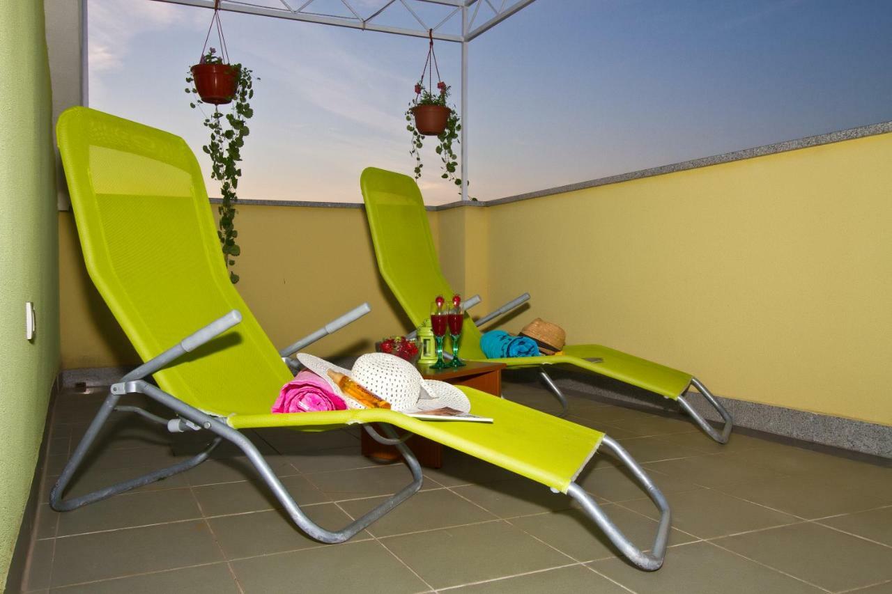 Holiday Residence Maja Katuni Eksteriør billede